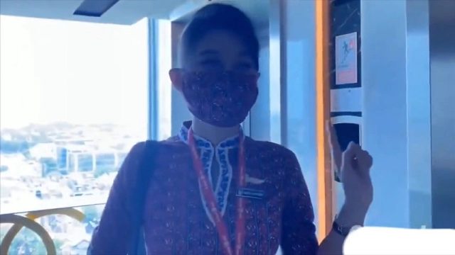 Bermalam Bersama Pramugari Cantik