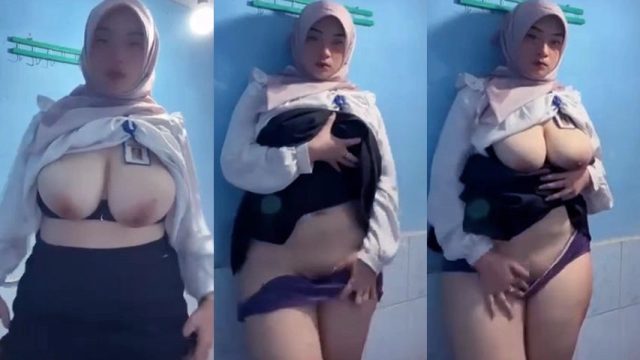 Bu Guru Salsa Pamer Toket di Lorong Kelas 2