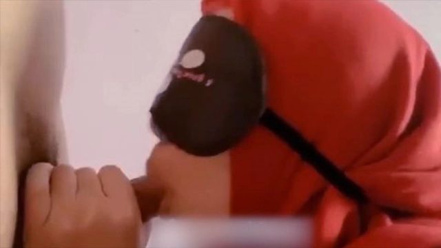 Ukhti yang Jilbab Merah Binal Jangan Sampai Lepas