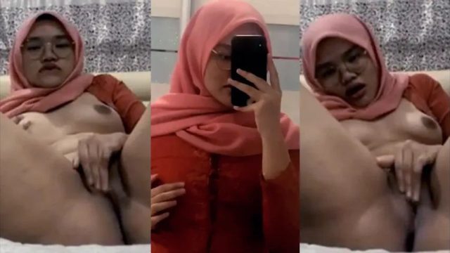 Jilbab Pink Colmek