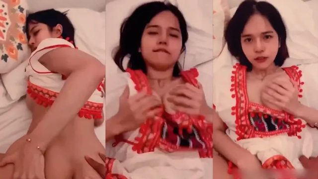 Punya Cewe Imut Banget Katanya Minta Masukin Dari Belakang